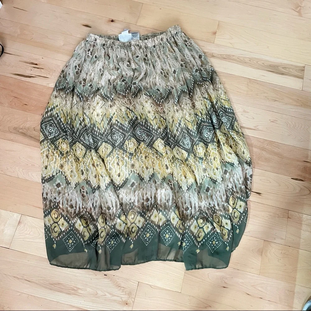 Alfred Dunner Pleated Geo Print Chiffon Skirt Size 14 - Picture 6 of 6